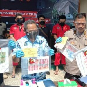 Ungkap Uang Palsu, Konfren polda