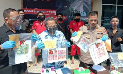 Ungkap Uang Palsu, Konfren polda