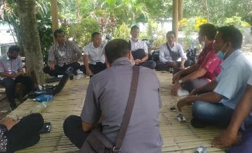 Jajaran Direksi PDAM Loteng saat turun bersama pemerintah desa ke WTP Penujak