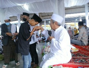Kegiatan penyaluran santunan anak yatim piatu di Yatofa Lombok Tengah