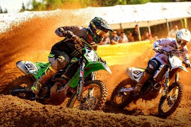 Balap motor cross (foto: superadventure.co.id)