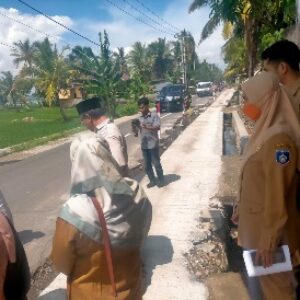 Komisi III DPRD bersama PUPR Lombok Tengah melakukan inspeksi mendadak (Sidak) pengerjaan proyek pipanisasi air baku Pengga-KEK Mandalika