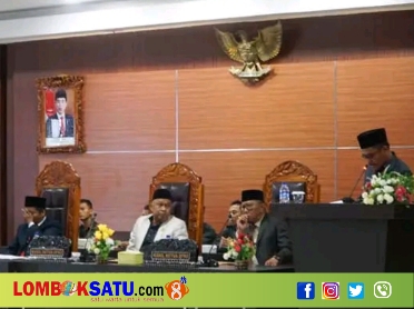 Gabungan Fraksi menyampaikan tanggapan pembahasan KUA dan PPAS